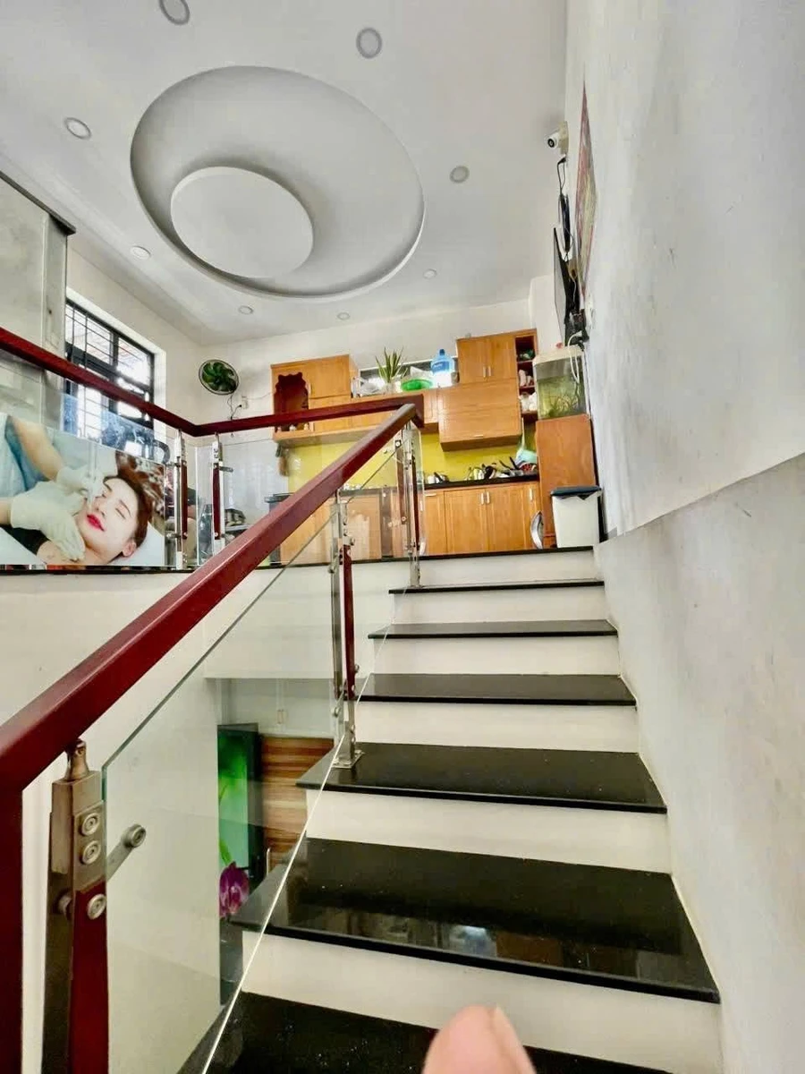 Bán nhà 3 tầng 53,7m² hẻm đường 23/10 cạnh KĐT Vĩnh Điềm Trung, Nha Trang giá 3,25 tỷ - Ảnh thu nhỏ 2