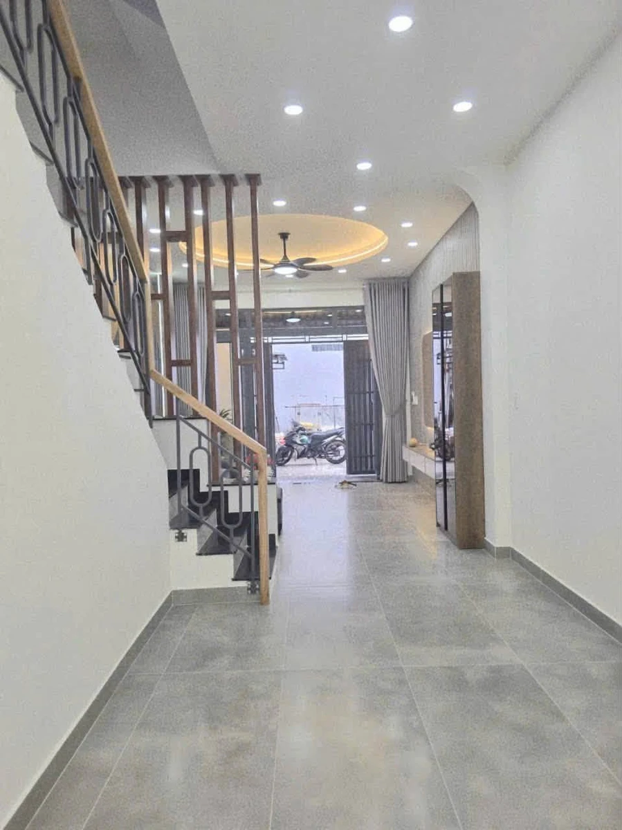 Bán nhà 3 tầng 61m² 4PN Hiệp Bình Chánh, Thủ Đức, giá 5,6 tỷ - Ảnh thu nhỏ 2