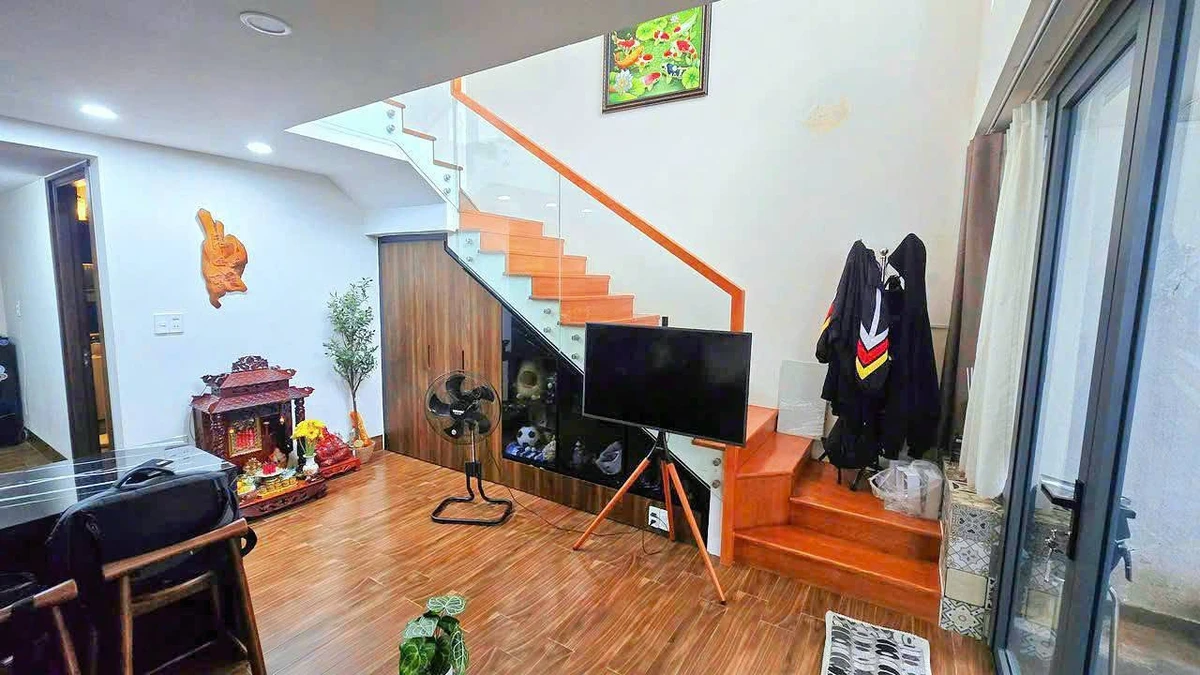 Bán nhà hiện đại 65m², 2 phòng ngủ, sổ hồng riêng, gần Văn Hoa Villa, Biên Hòa - Ảnh 1