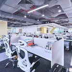 550m2 cắt nhỏ từ 100m2 giá 300 nghìn/m2/th sẵn nội thất tại Vinhomes D'Capitale Trần Duy Hưng - Ảnh thu nhỏ 1