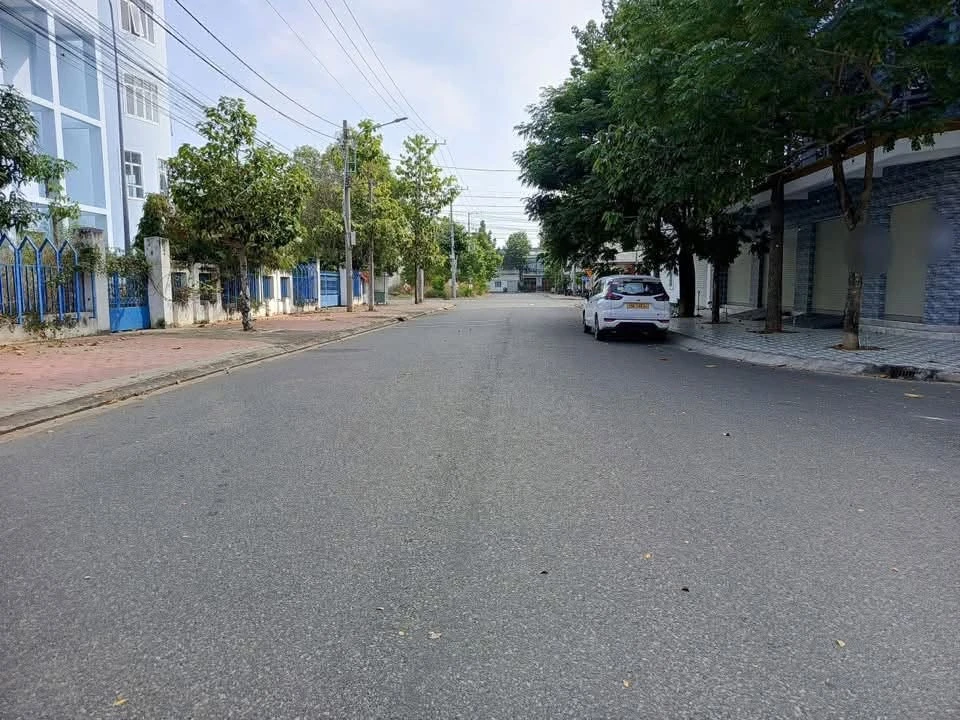 Bán nhà góc 2 mặt tiền 96m2 Phan Thiết 8,5 tỷ - Ảnh 1