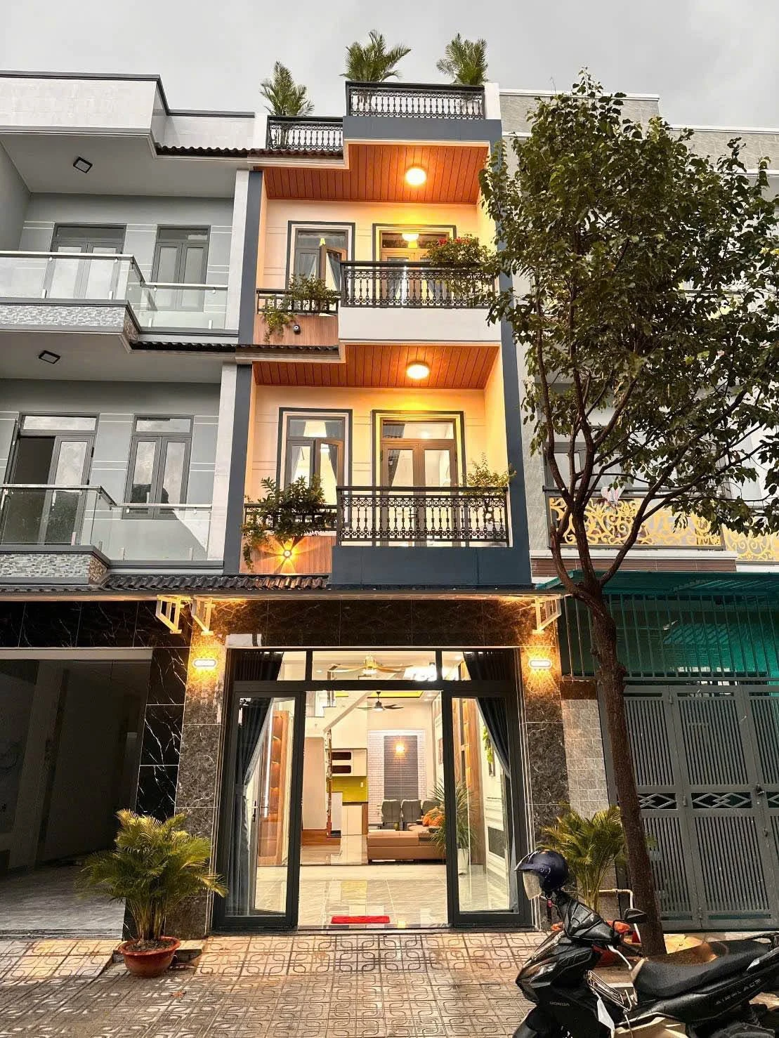 Bán nhà 1 trệt 2 lầu 60m² Dĩ An, Bình Dương 5,8 tỷ - Ảnh 1