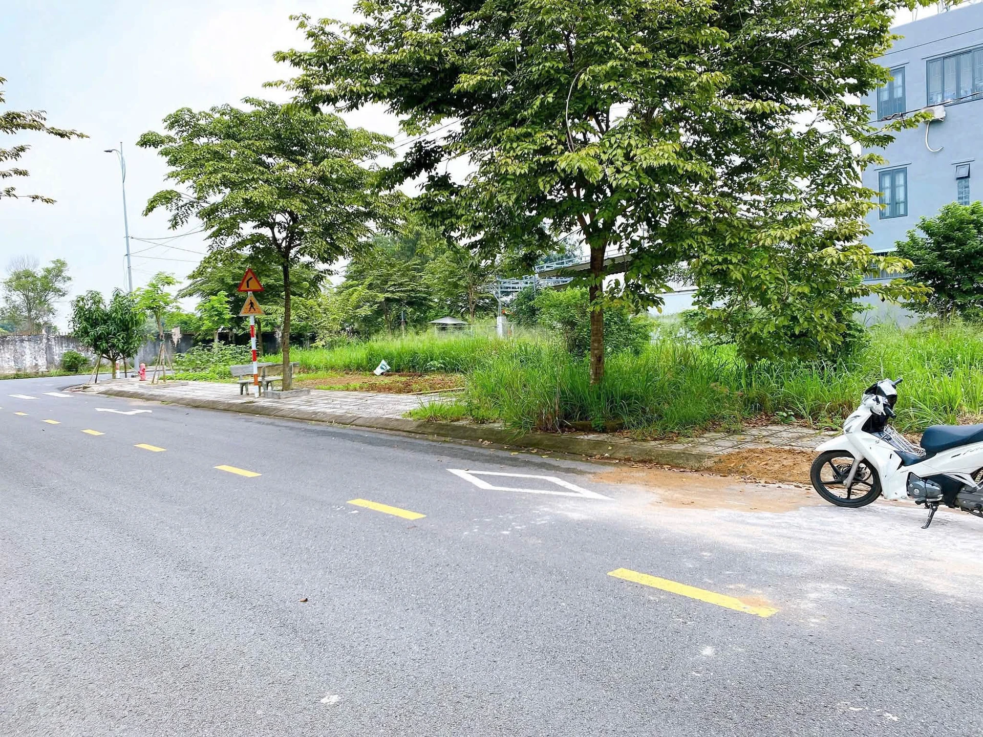 Bán lô đất mặt tiền 90m² Tân Hiệp, giá 2,85 tỷ - Ảnh 1