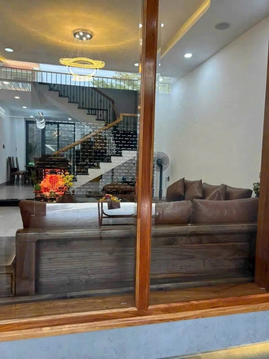 Nhà 2 tấm luxury 3 phòng master 100m2, Phan Thiết, giá 7.5 tỷ - Ảnh thu nhỏ 2