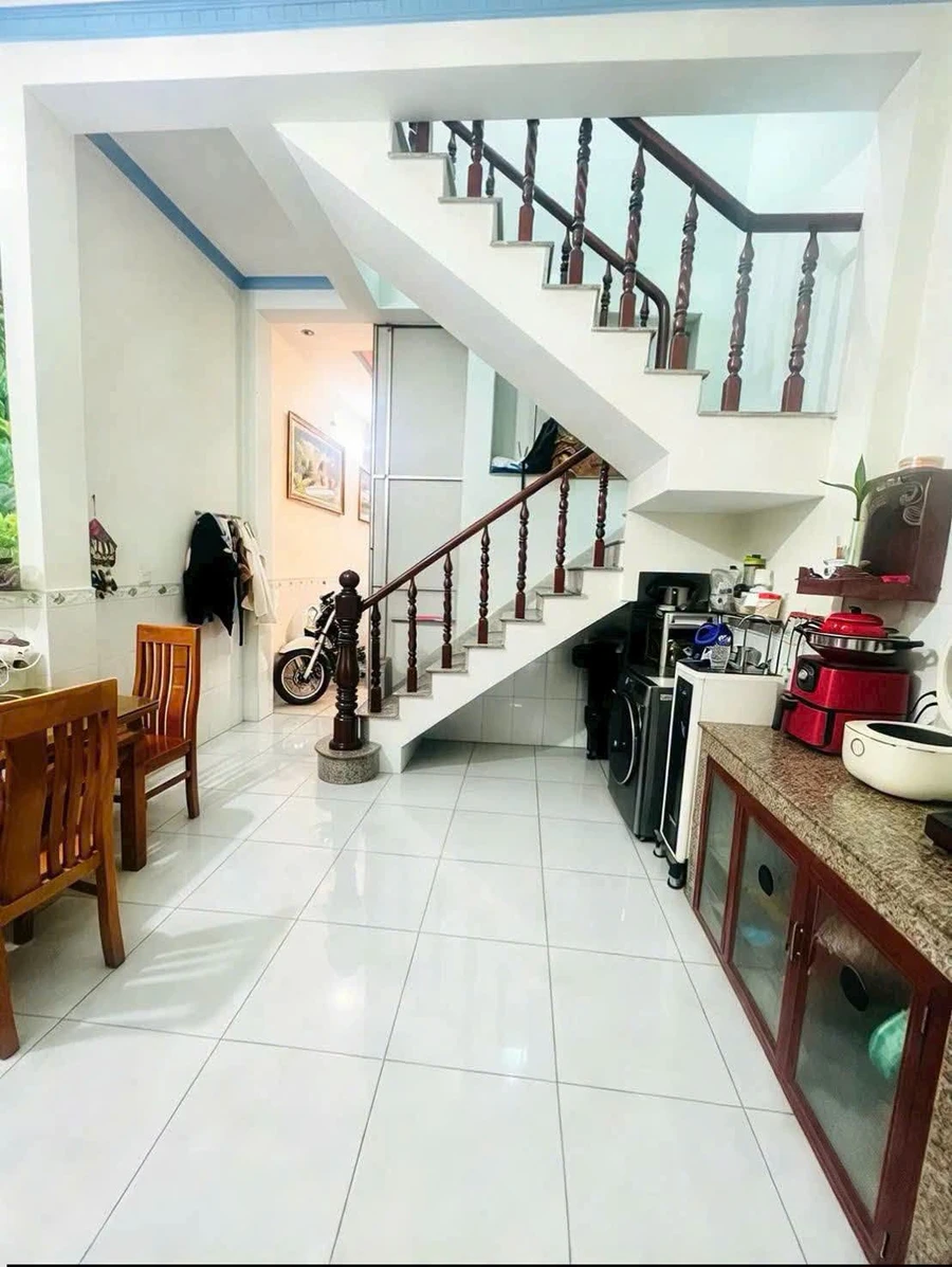 Bán nhà 2 tầng mặt tiền 60m² tại Dĩ An 3,3 tỷ - Ảnh thu nhỏ 2