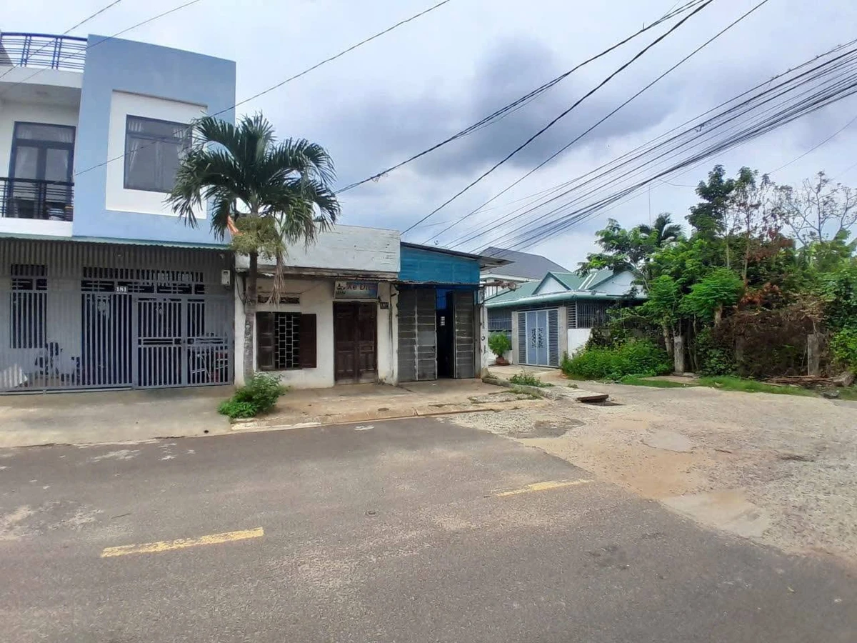 Bán đất 2 mặt tiền Nguyễn Trí Phương 86.9m² - 6 tỷ - Ảnh 1