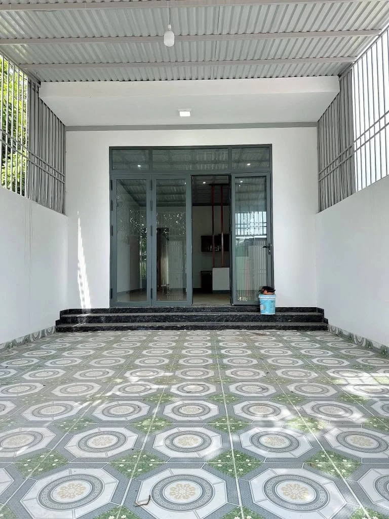 Nhà thổ cư 5x30m, 3 PN 2 WC, giảm 1.8 tỷ, Quận 12 - Ảnh 1