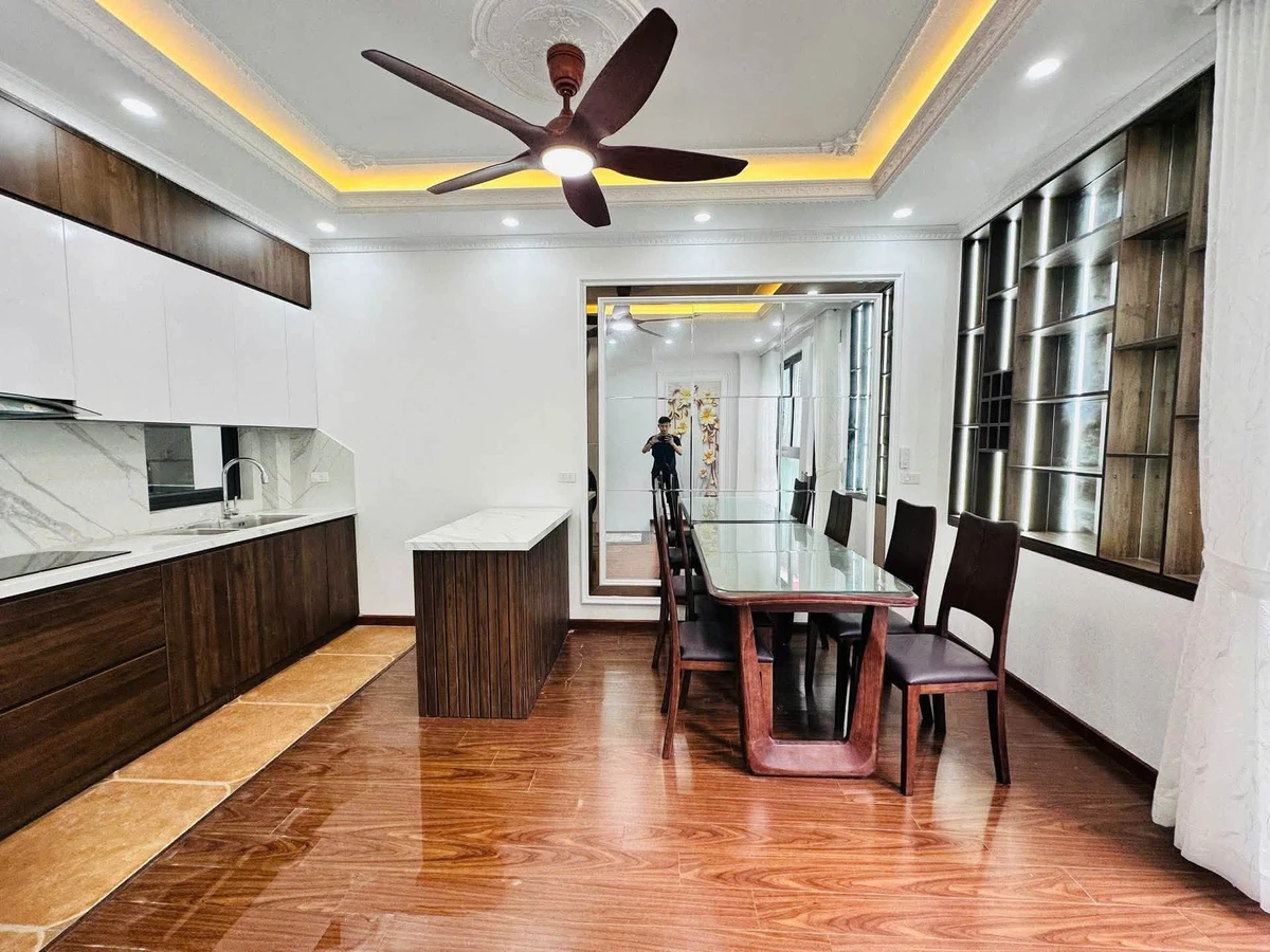 Bán nhà 3 tầng Cầu Giấy 50m, 3 phòng ngủ, 9,5 tỷ - Ảnh thu nhỏ 3