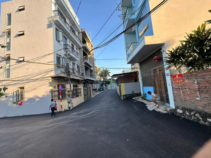 Bán nhà 4 tầng 4 PN Hạ Long 250m²