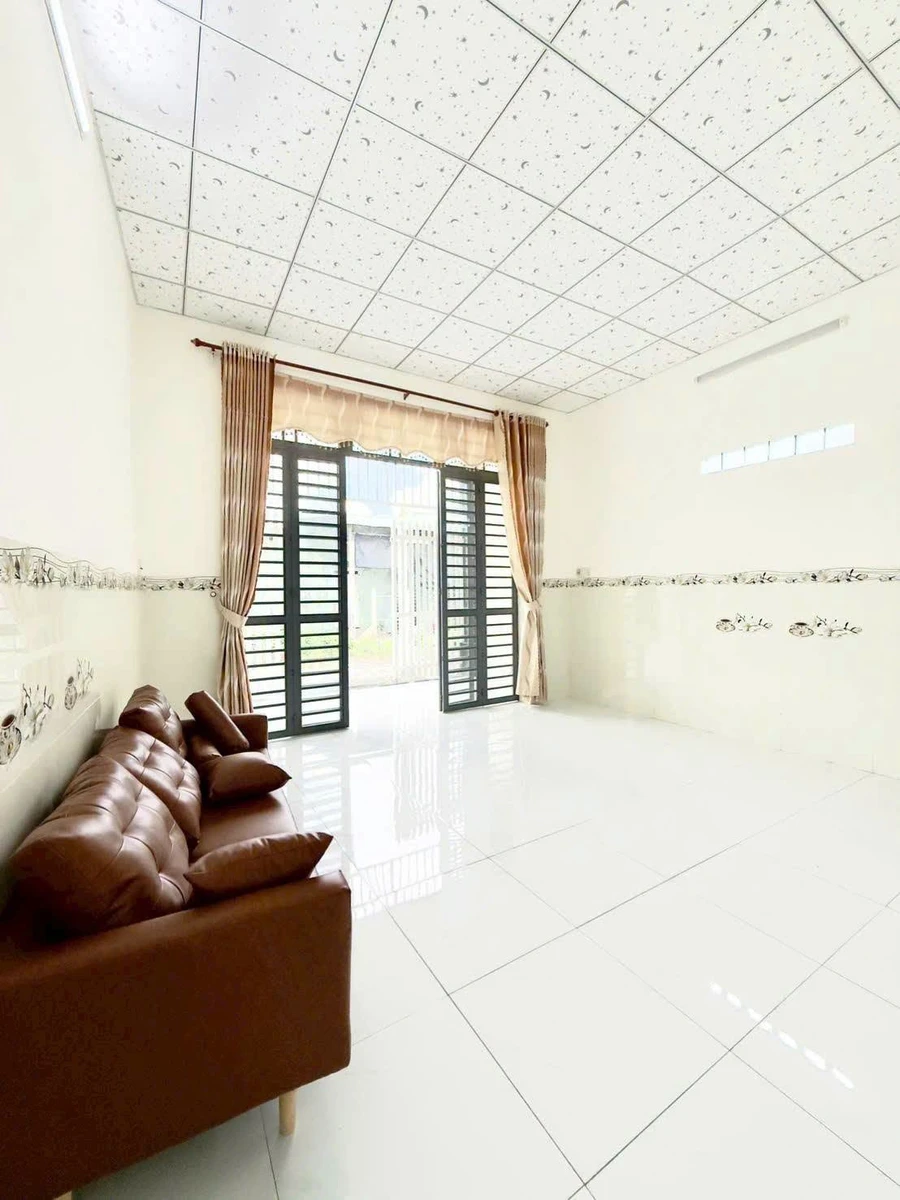Bán nhà 92m² mặt đường 10m Tây Ninh 690 triệu - Ảnh thu nhỏ 2