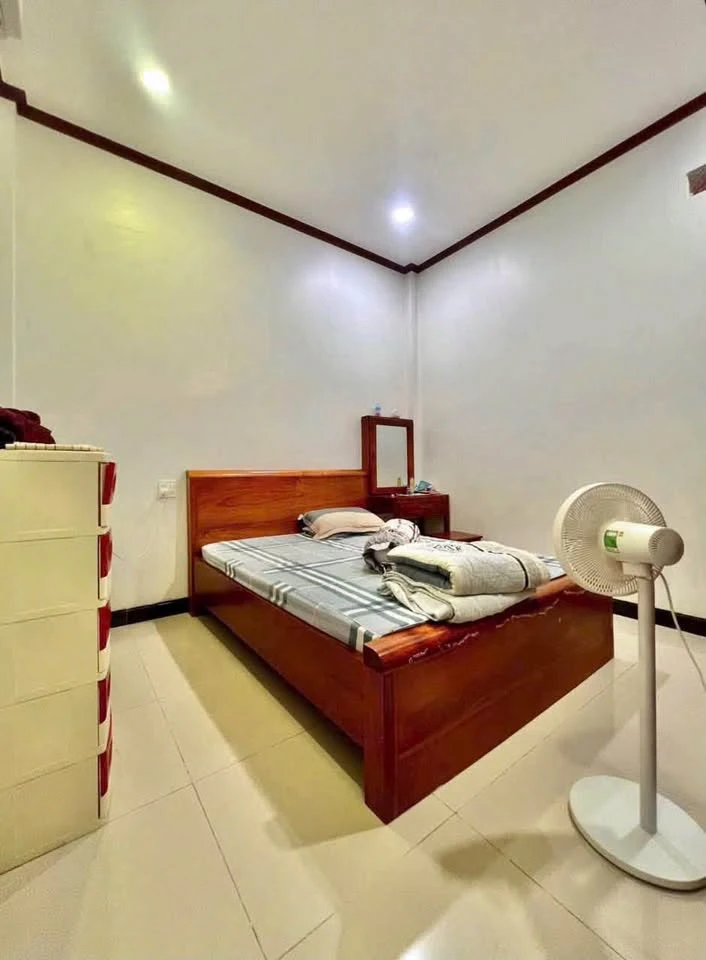 Bán nhà lầu mặt tiền đường Trần Quang Diệu Phan Thiết 100m2 - Ảnh thu nhỏ 5