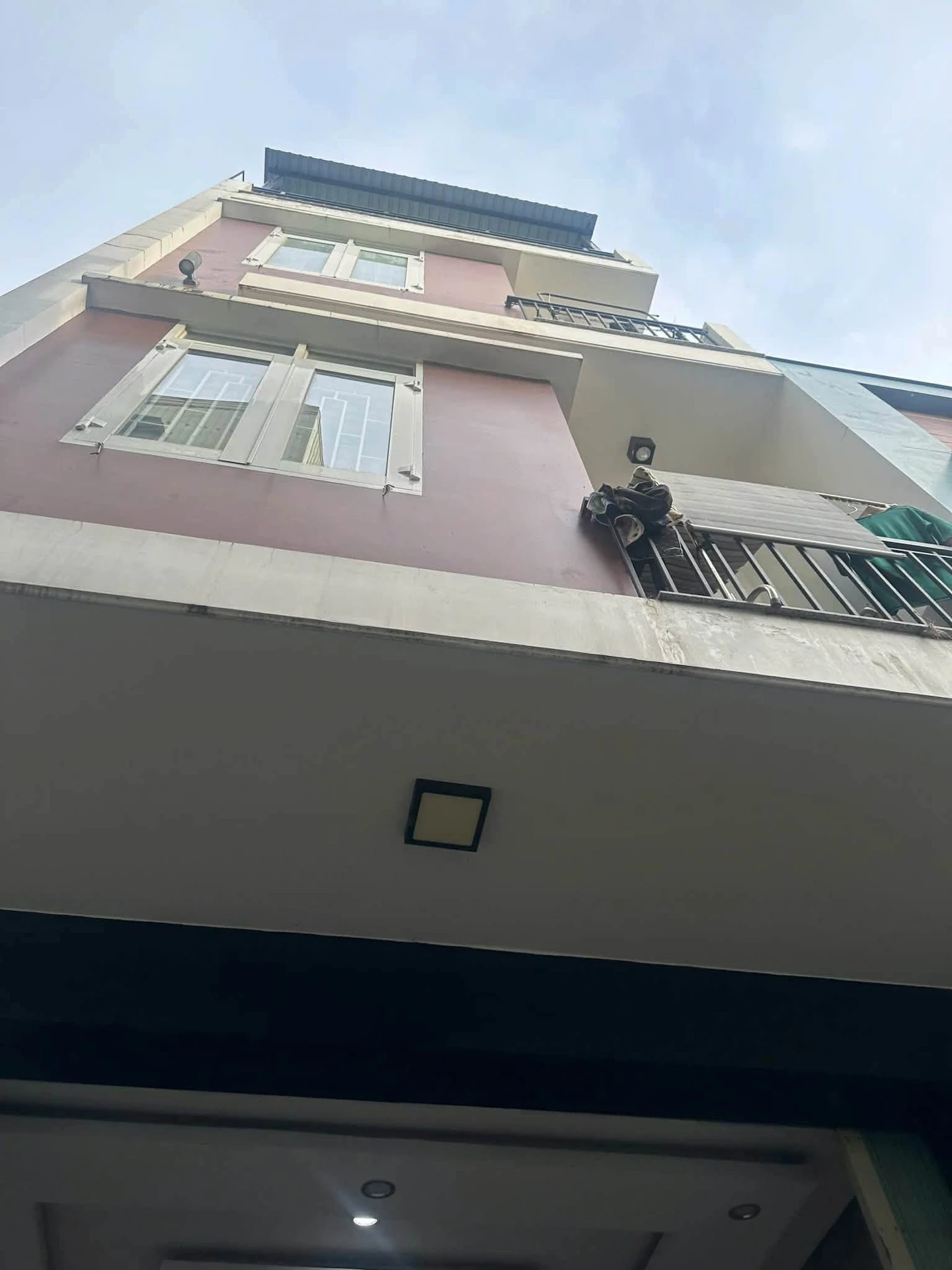 Bán nhà 4 tầng 6 phòng ngủ 62.4m² Ngô Mây 3.4 tỷ - Ảnh 1