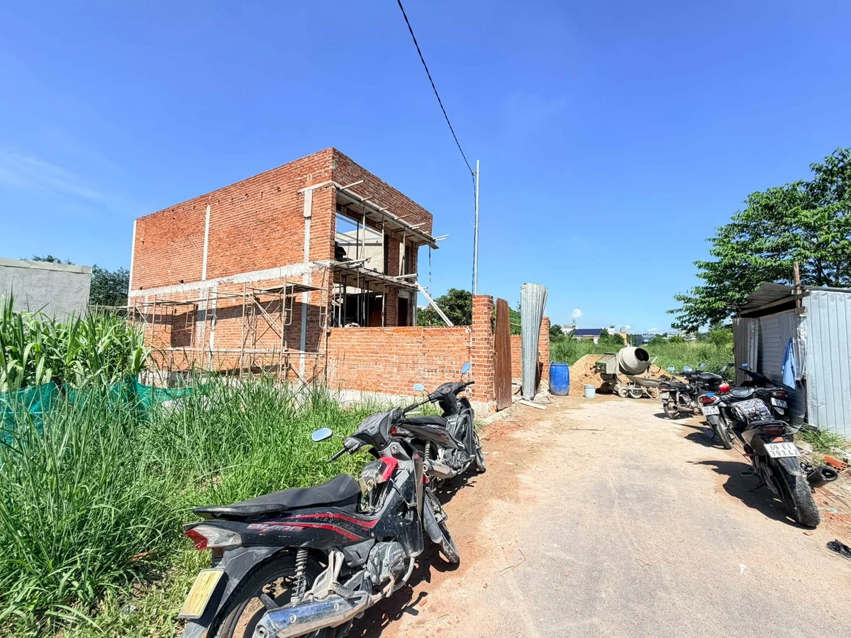 Bán nhà 3 phòng ngủ, 108m² mặt tiền Phùng Hưng, An Viễn, Đồng Nai - Ảnh 1