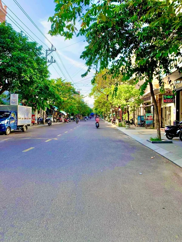Bán nhà mặt tiền Lê Hồng Phong Quy Nhơn 147m²