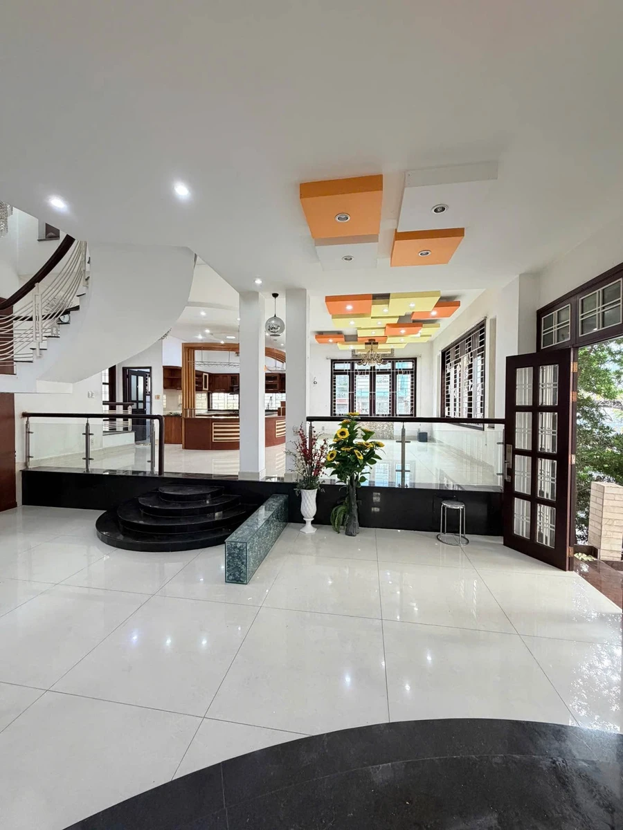 Bán biệt thự Phú Mỹ Quận 7 - 478m² - 80 tỷ - Ảnh thu nhỏ 3