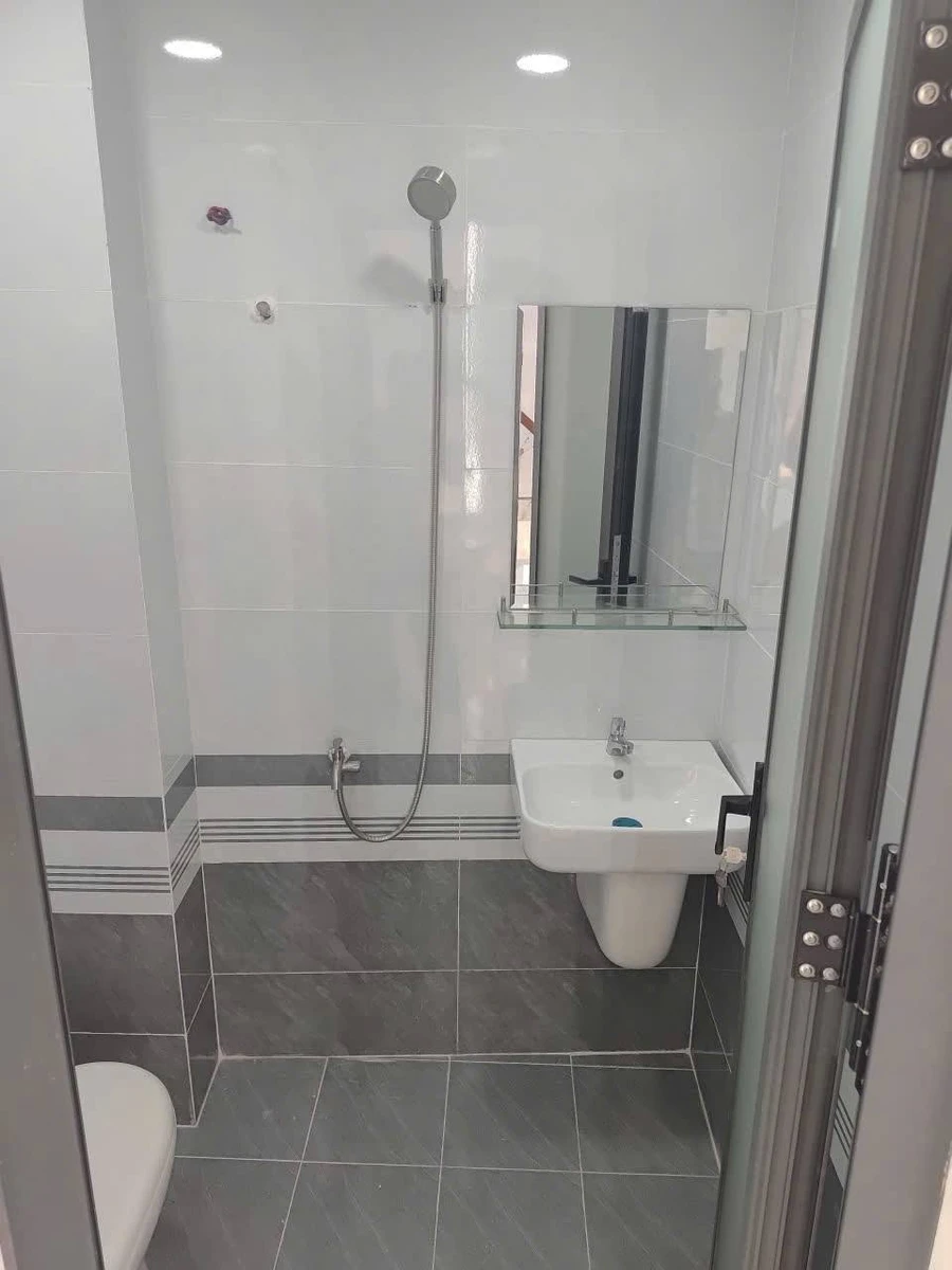 Bán nhà SHR Quận 7 2PN 18.4m² giá 1 tỷ 980 triệu - Ảnh thu nhỏ 4