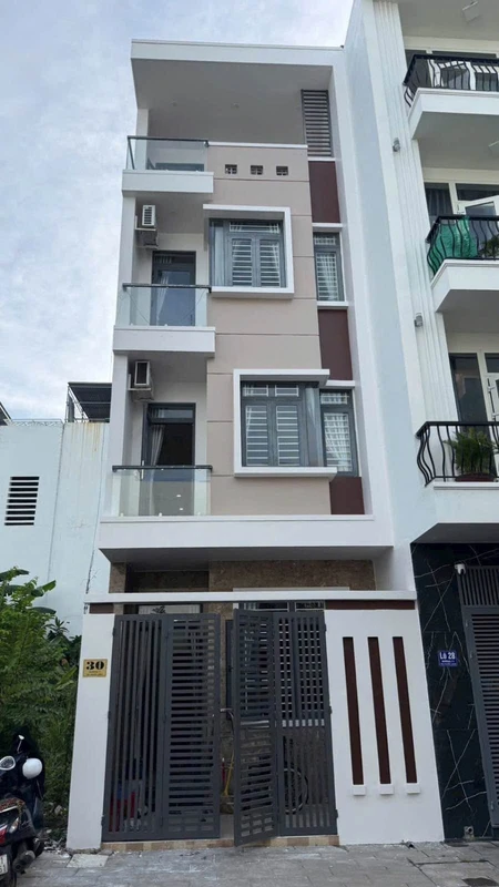 Bán nhà 4 tầng 219.8m² Phước Long 7 tỷ 4