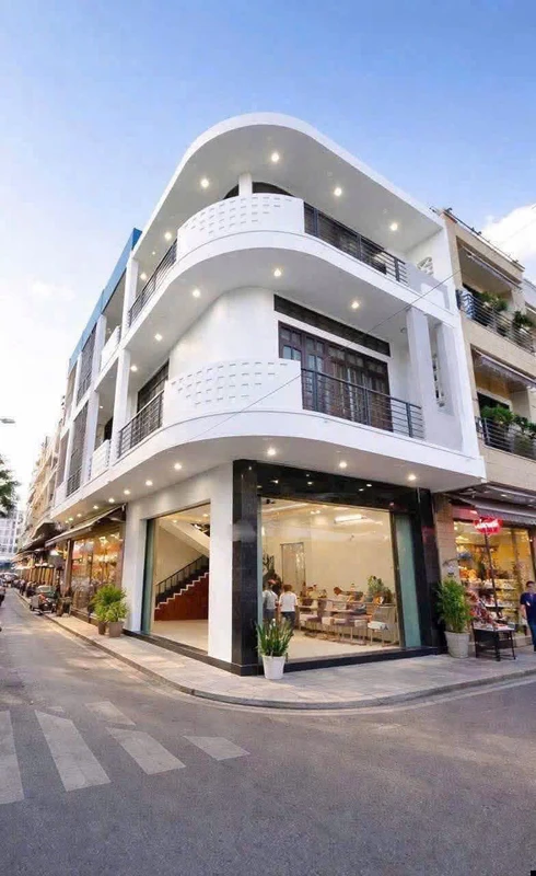 Bán căn hộ 2PN 63m² tầng cao view hồ Phường Hùng Thắng, Quảng Ninh 16x26m