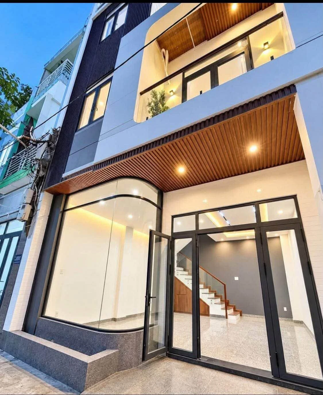Bán nhà 3 tầng 42m² Quy Nhơn 3,4 tỷ - Ảnh 1