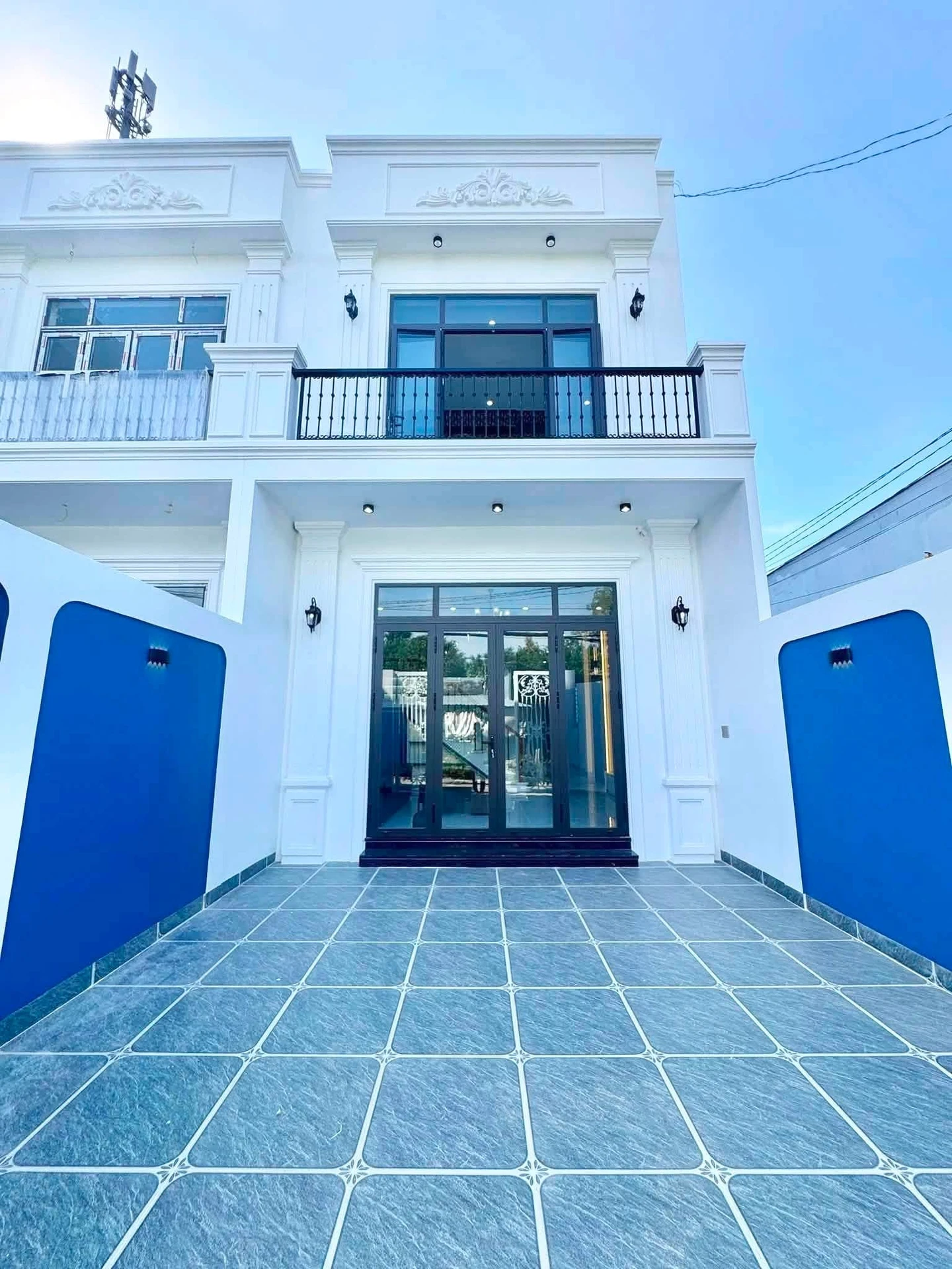 Bán nhà mặt tiền đường Vàm Trư 5x21m, 3 phòng ngủ, giá 2,69 tỷ, Rạch Giá - Ảnh 1