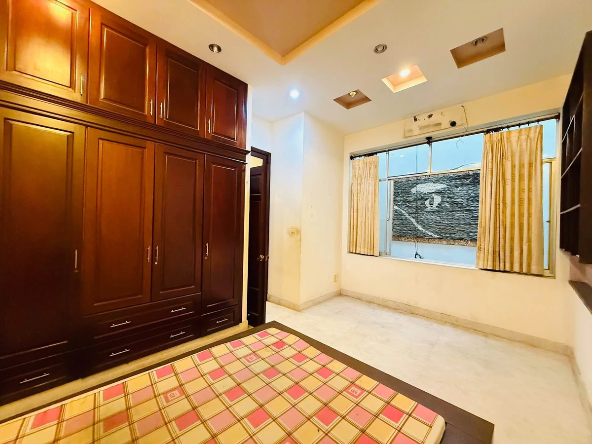 Bán nhà 3 tầng 133m2 hẻm nhựa 5m gần chợ Phạm Văn Hai, Tân Bình, giá 20,1 tỷ - Ảnh thu nhỏ 3
