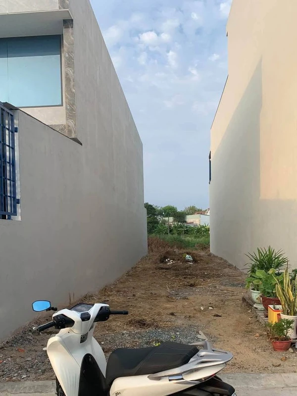 Bán lô đất thổ 150m² Nguyễn Văn Rành Phường 7 Tân An 1 tỷ 350