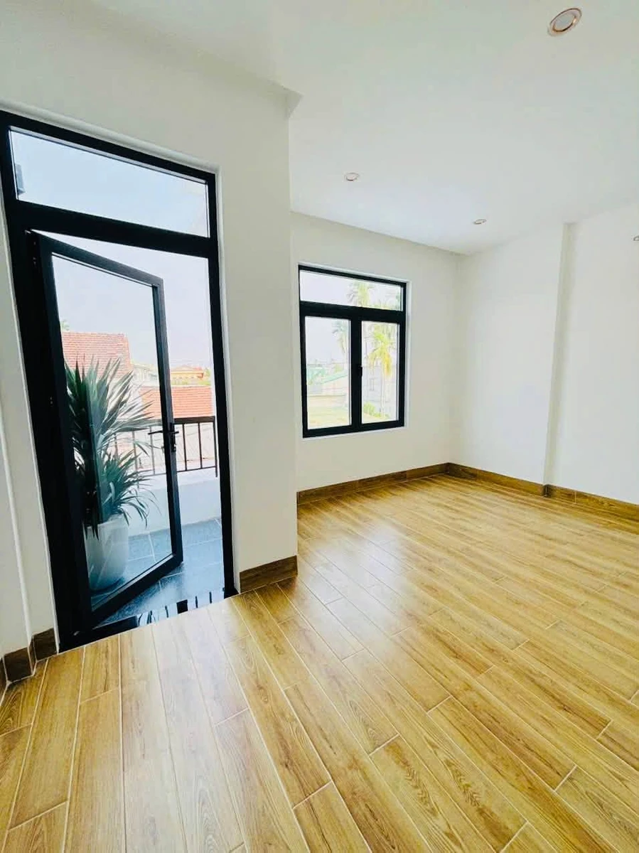 Bán nhà 2 tầng hẻm 331 Nguyễn Công Phương, Quảng Ngãi, 5x21m, 3 phòng ngủ - Ảnh thu nhỏ 5