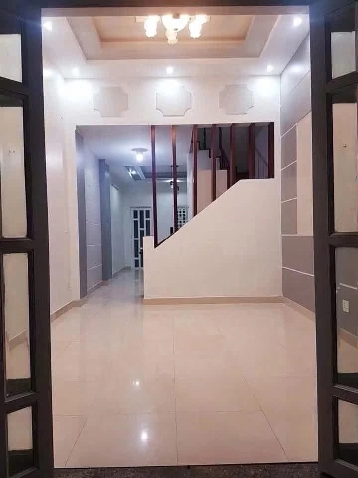 Bán nhà 2 tầng 70m² hẻm xe hơi Huỳnh Tấn Phát, Nhà Bè, giá 6,2 tỷ - Ảnh thu nhỏ 3