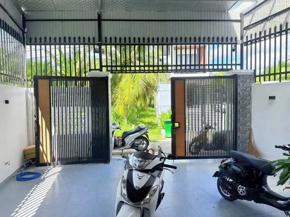Bán nhà Phú Nhuận 185m² 3PN 2WC sân ô tô - Ảnh thu nhỏ 2