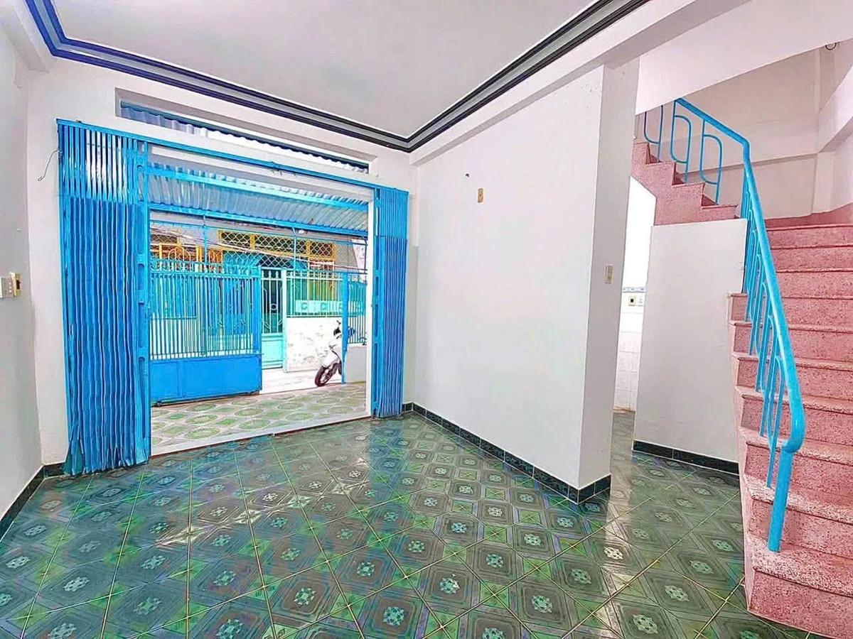 Bán nhà 1 trệt 2 lầu 3 mặt tiền, 82m2, Nha Trang, 3 tỷ 290 triệu - Ảnh thu nhỏ 4