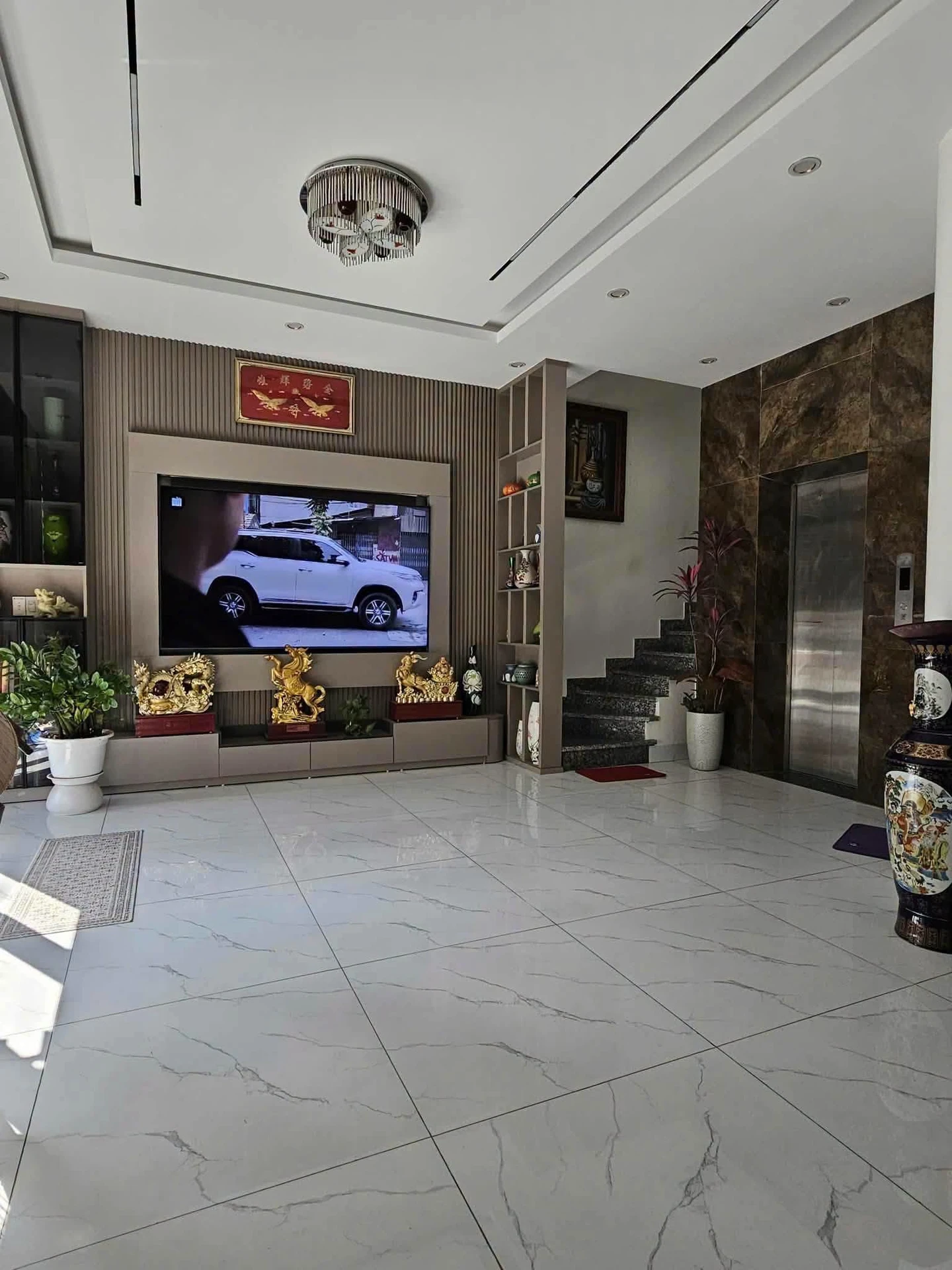 Nhà bán 4 tầng 4 phòng ngủ 60m2 gần cây xăng Cao Thắng - Ảnh 1