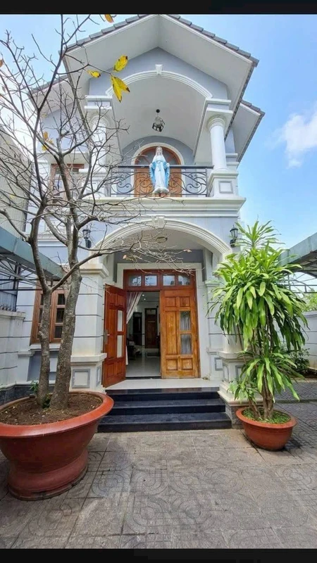 Bán nhà mái Thái Long Toàn 200m² 4 phòng ngủ 6 tỷ