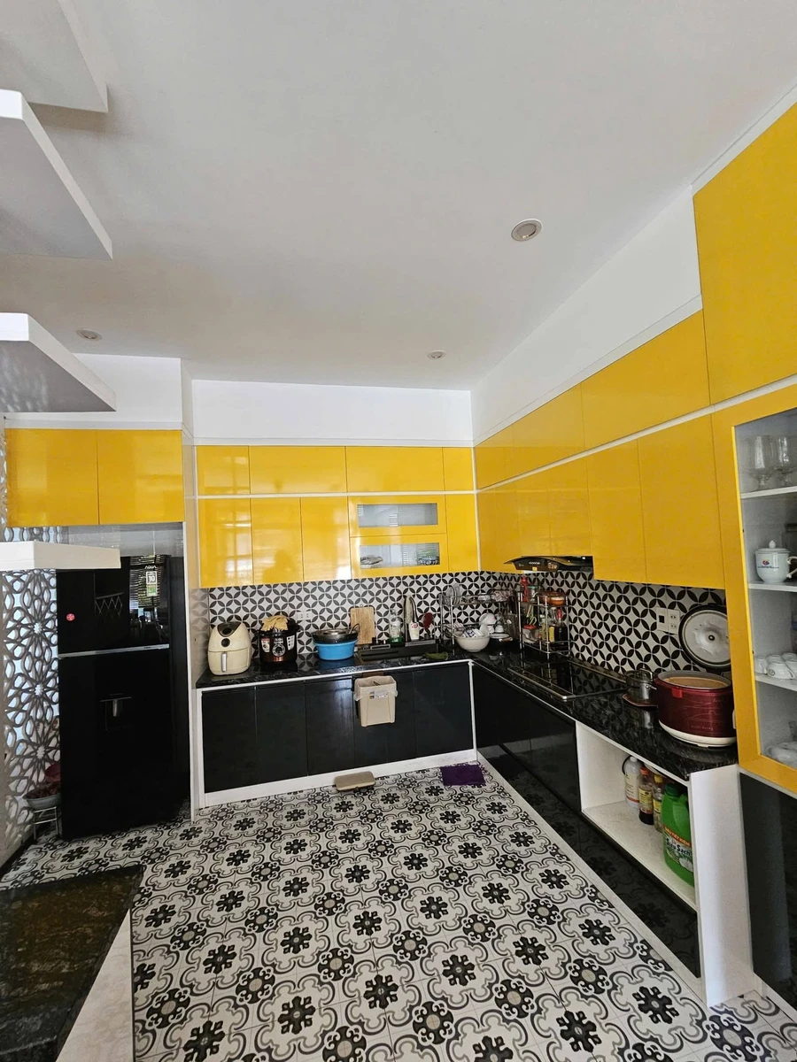 Bán nhà 4 tầng 4PN, 60m2, gần cây xăng Cao Thắng - Ảnh 1