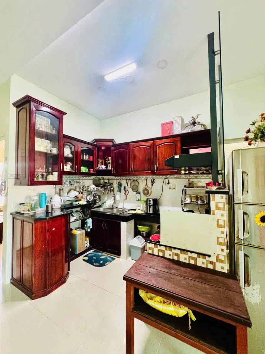 Bán nhà 1 trệt 1 lầu 130m² 3PN Bình Thuận - Ảnh 1