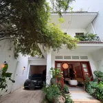 Bán biệt thự 200m2, 3 tầng, 5 phòng ngủ, hẻm nhựa 6m gần Cách Mạng Tháng 8, Tân Bình - Ảnh thu nhỏ 1