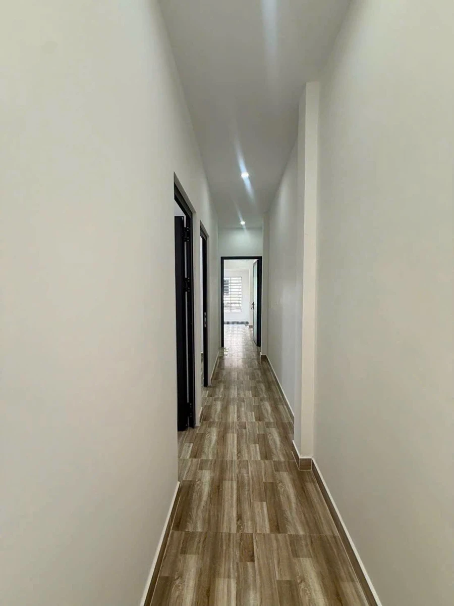 Bán nhà 2 tầng 4x12m hẻm xe hơi 6m đường Lê Đình Cẩn, Bình Tân giá 5 tỷ - Ảnh thu nhỏ 3