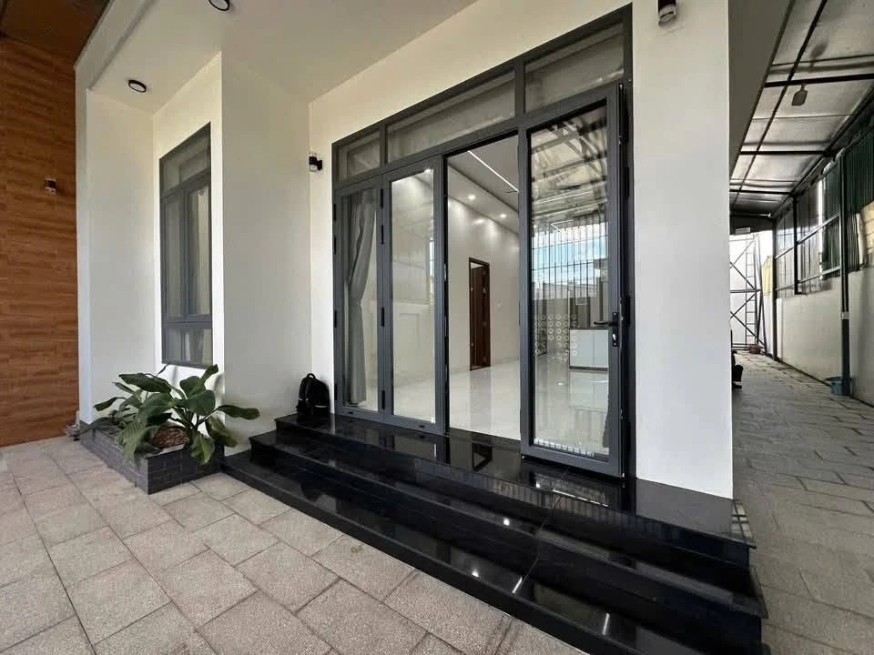 Bán nhà 3 phòng ngủ Tây Ninh 162.8m² - Ảnh 1
