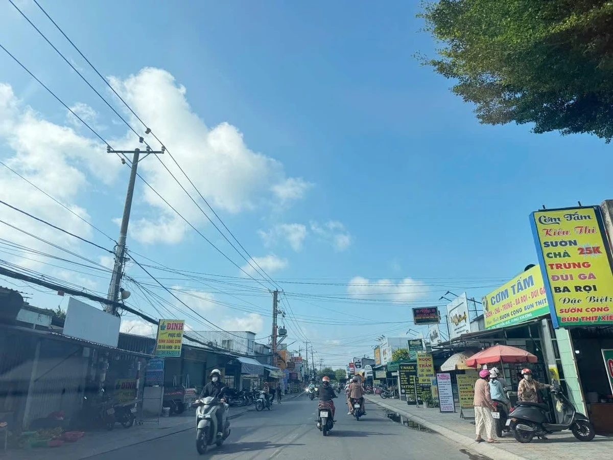 Bán nhà 3 phòng ngủ 122m² gần Nguyễn Huệ, Quận 1 - Ảnh 1