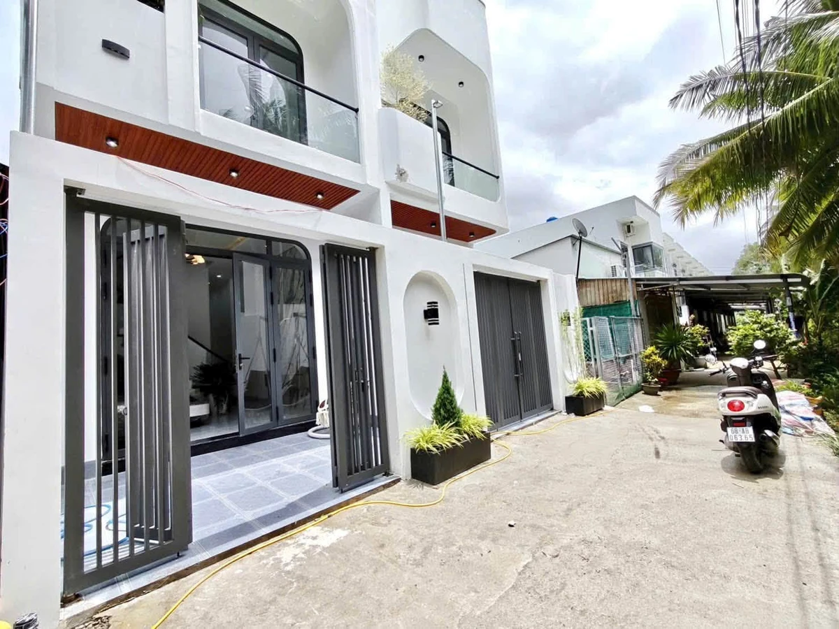 Bán góc biệt thự 1 trệt 1 lầu 210m2 view sông Quận 1 - Ảnh thu nhỏ 3