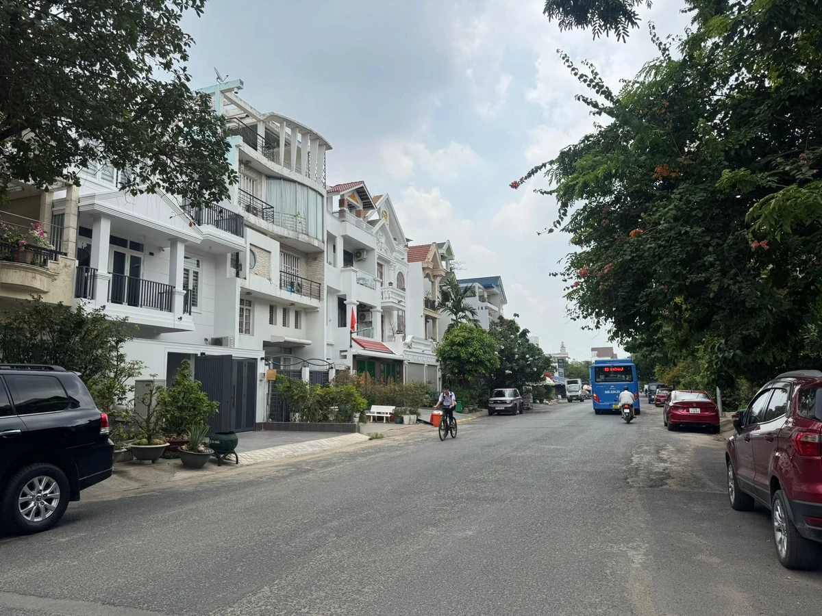 Bán mặt tiền góc đất 150m2 Đường 12 Thủ Đức 18.9 tỷ - Ảnh 1