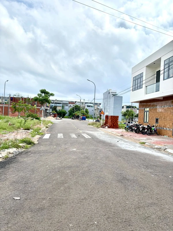 Bán lô đất 75m2 đường Trần Nhân Tông, Tuy Hòa, Phú Yên