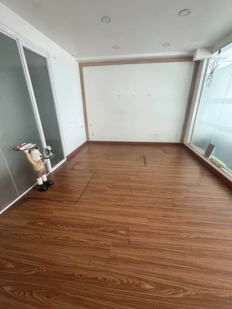 Bán tòa nhà mặt tiền Hồ Bá Kiện 67.4m², 1 hầm 7 tầng, Phường 15, Quận 10, giá 29 tỷ - Ảnh thu nhỏ 3