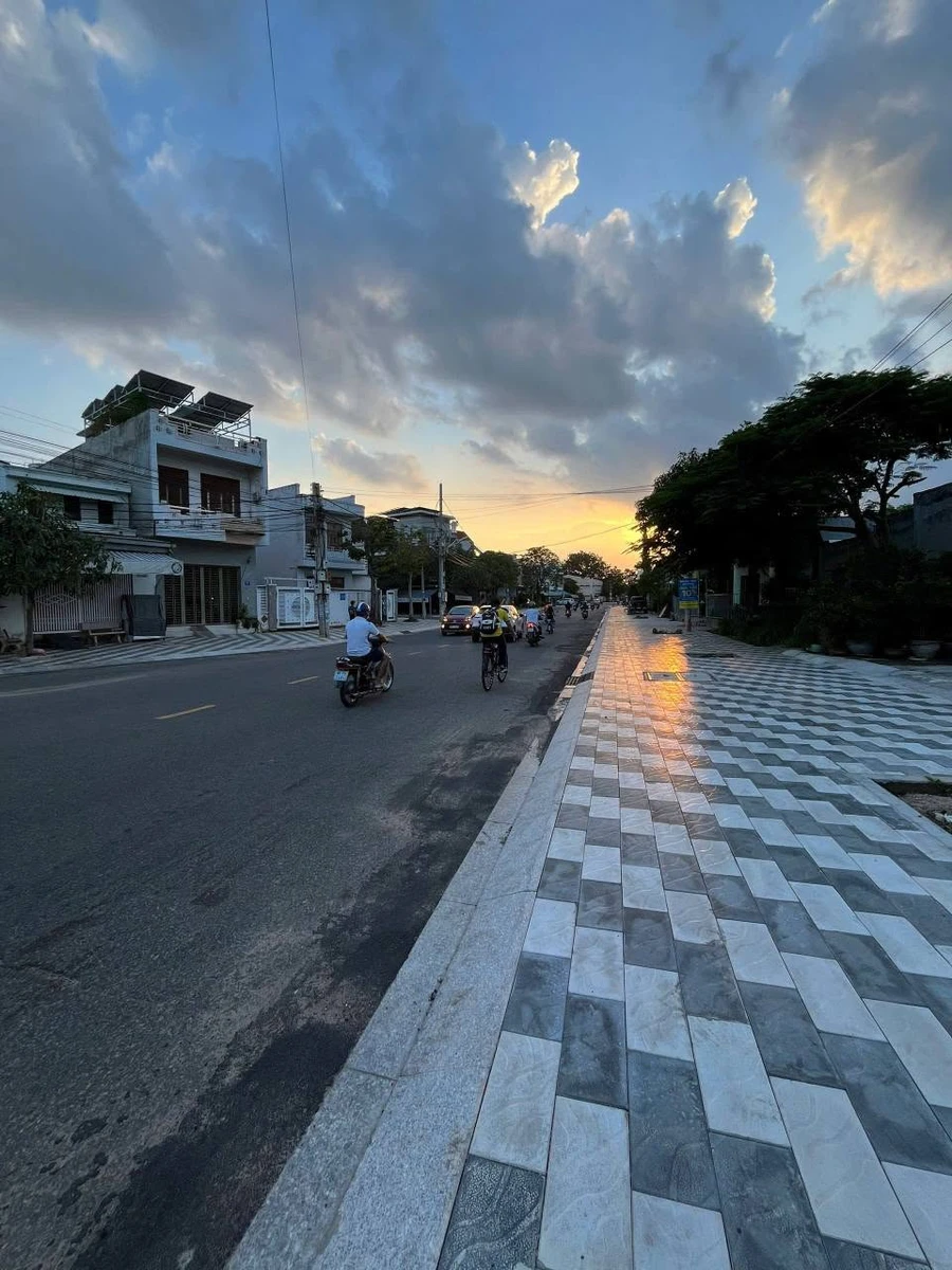 Bán nhà mặt tiền Nguyễn Văn Linh Phan Thiết 90m2, 4.2 tỷ - Ảnh thu nhỏ 2