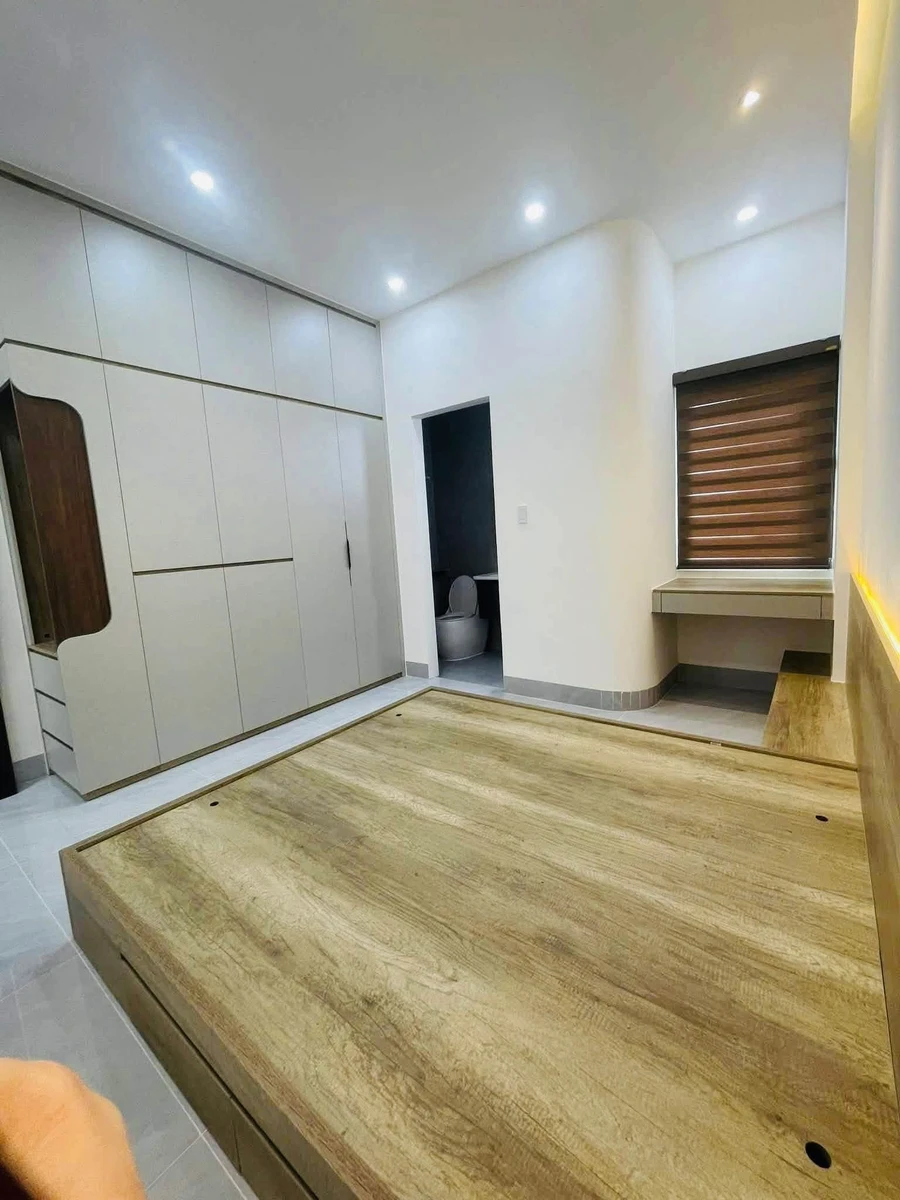 Bán nhà 2 tầng 80m2, 4 phòng ngủ, sân ô tô, Quận 12 - Ảnh thu nhỏ 4
