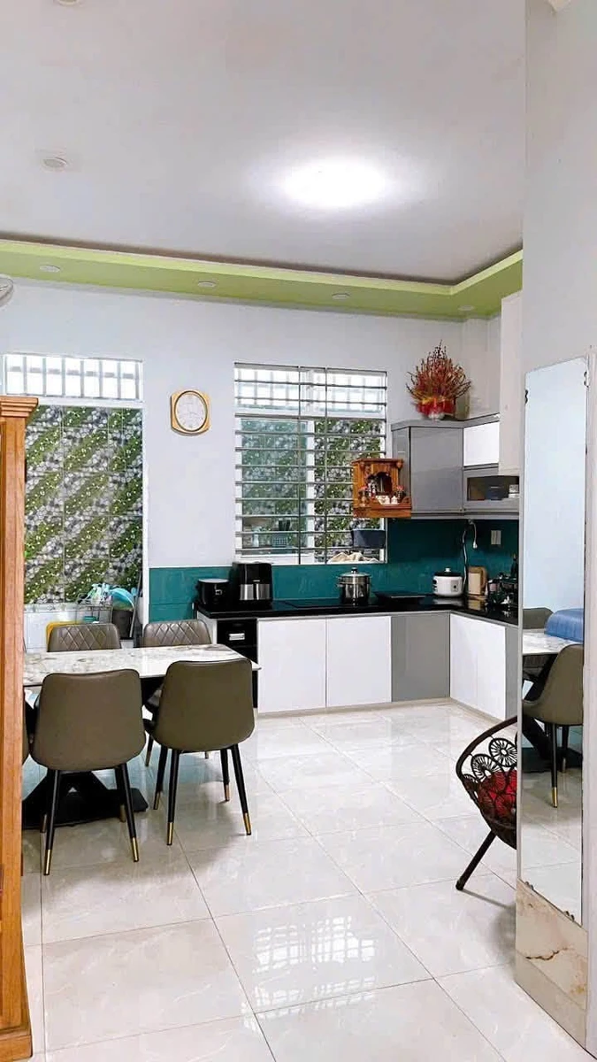 Bán nhà 1 trệt 2 lầu 77m2 Phan Trung Biên Hòa 6 tỷ 300 - Ảnh thu nhỏ 3