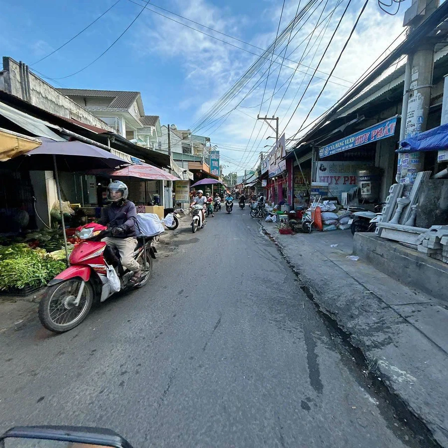 Bán nhà 1 trệt 1 lầu + 10 phòng trọ 410m² An Bình 8 tỷ - Ảnh 1
