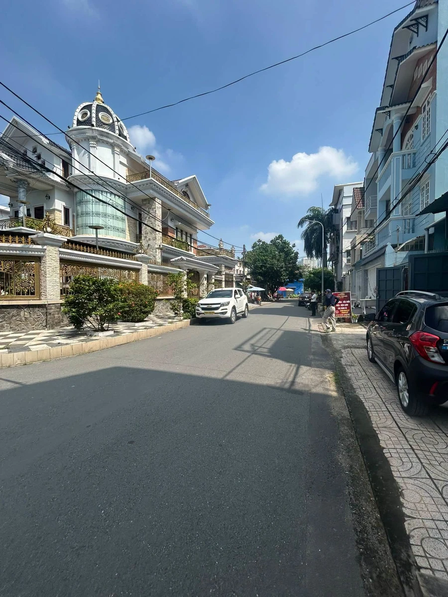 Bán biệt thự 4 tầng 108m2 KDC Bình Hưng gần QL50, Bình Chánh, giá 13 tỷ - Ảnh 1