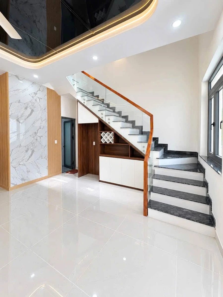 Bán nhà 1 trệt 2 lầu 3PN 6x11 giá 3,9 tỷ gần vòng xoay Hiệp Thành, Thủ Dầu Một - Ảnh thu nhỏ 5