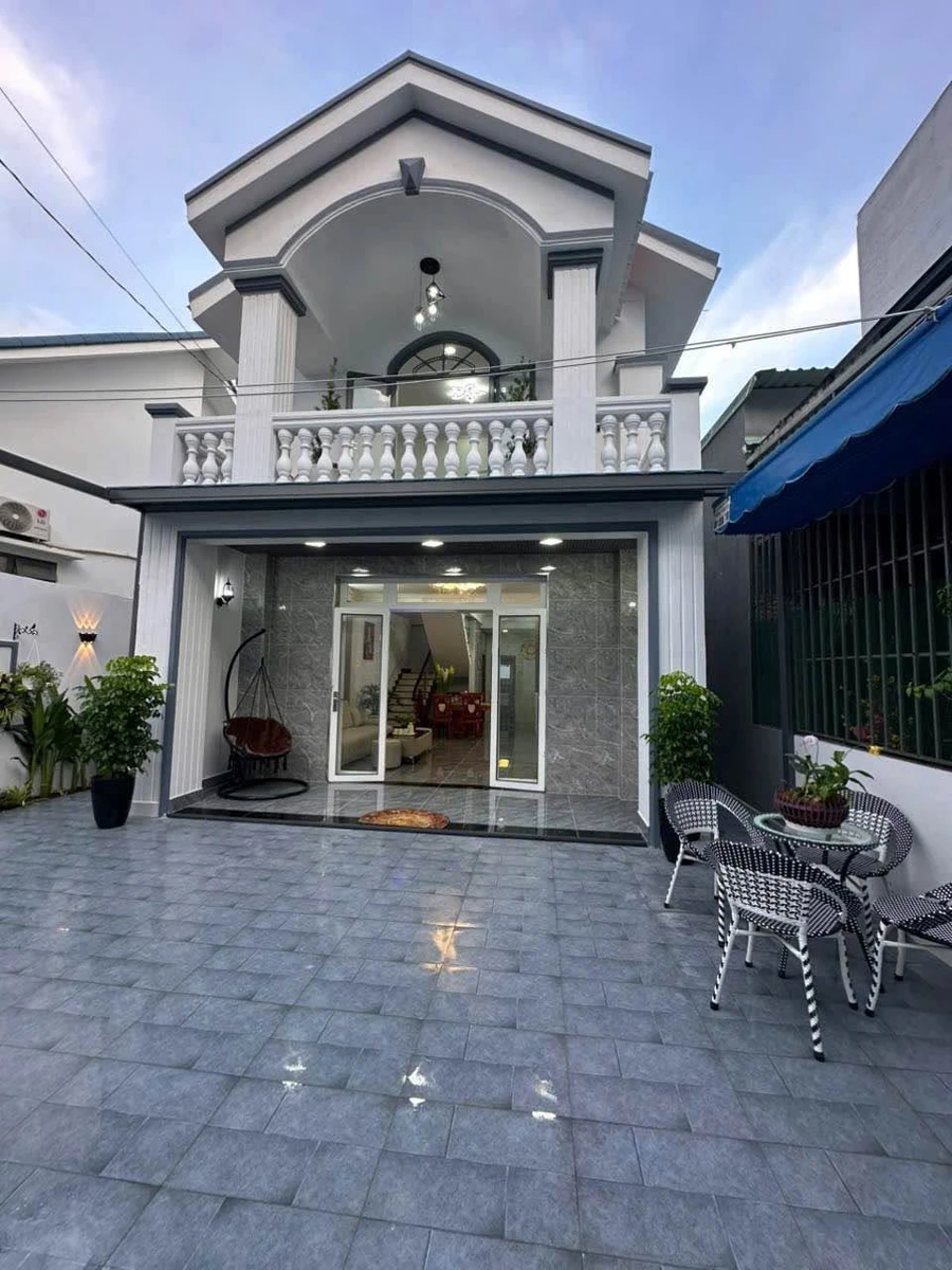 Bán villa sân vườn 1 trệt 1 lầu 3PN gần ngã ba Tân Kim, Thị trấn Cần Giuộc, Long An - Ảnh thu nhỏ 2
