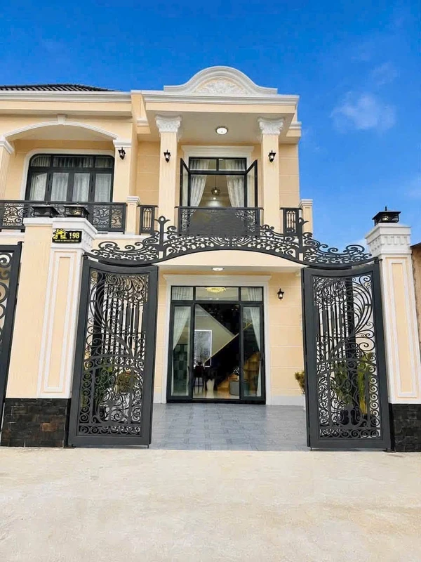 Bán nhà lầu 5x22.4m Nguyễn Văn Linh Tây Ninh 2.59 tỷ